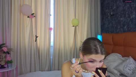 Snapshot of lafeti chatting on September 19, 7:12 am Lilia online show from September 19, 7:12 am