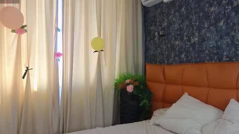Snapshot of lafeti chatting on September 16, 6:49 am Lilia online show from September 16, 6:49 am