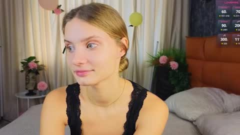 Snapshot of lafeti chatting on October 2, 7:07 am Lilia online show from October 2, 7:07 am