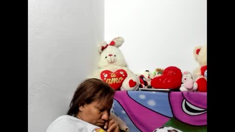 laflaka online show from December 9, 5:29 am