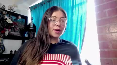 laia_hadid online show from February 3, 3:16 pm