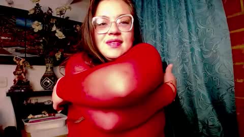 laia_hadid online show from March 7, 9:53 am