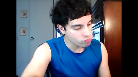 Snapshot of lakewood4523 chatting on October 22, 11:50 pm Carlosss online show from October 22, 11:50 pm