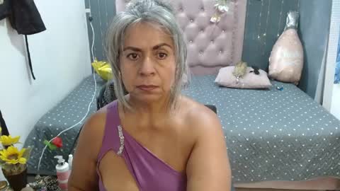 lalisha online show from April 10, 1:00 am