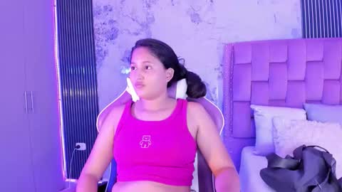 Snapshot of laly_cherry_ chatting on October 3, 12:24 pm Laura online show from October 3, 12:24 pm