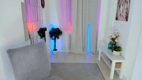 Laly online show from September 17, 11:24 am