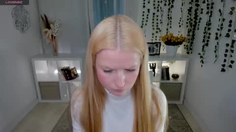 Laly online show from March 16, 4:00 pm