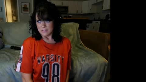 Nikki LaMarr online show from April 21, 8:05 pm