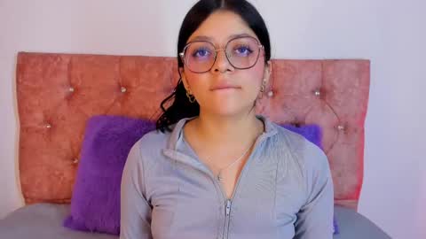 Snapshot of lana_dol chatting on February 23, 1:21 pm ... . . ... online show from February 23, 1:21 pm