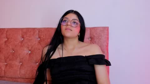 Snapshot of lana_dol chatting on February 22, 6:19 pm ... . . ... online show from February 22, 6:19 pm
