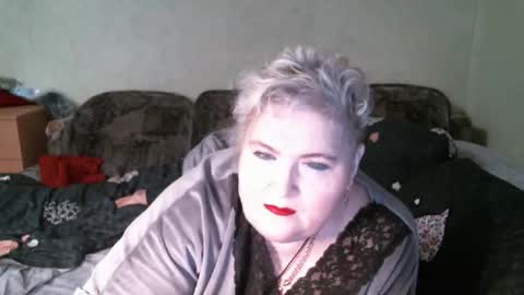 lanacat555 online show from March 17, 6:02 pm