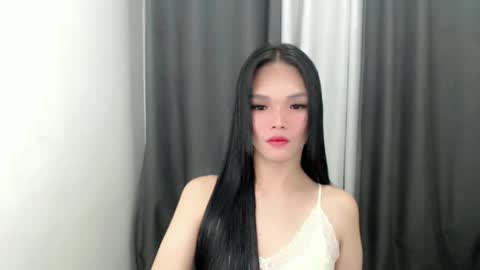 lanawyatt_ online show from September 29, 12:26 pm