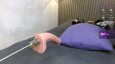 Lancelot V. online show from November 28, 5:04 am