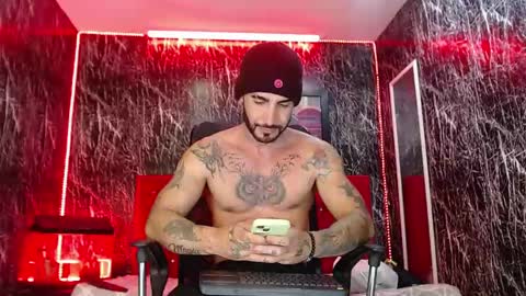 Lancelot Benwick online show from February 22, 5:23 am