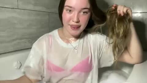 lanelizzie348 online show from April 14, 1:09 am