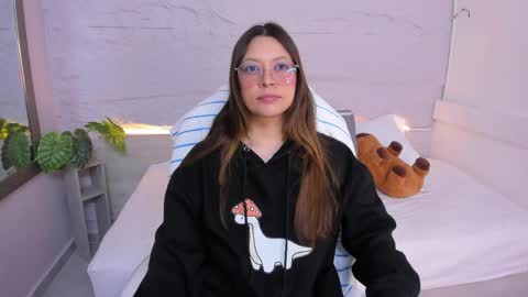 Lanna online show from April 14, 11:57 am