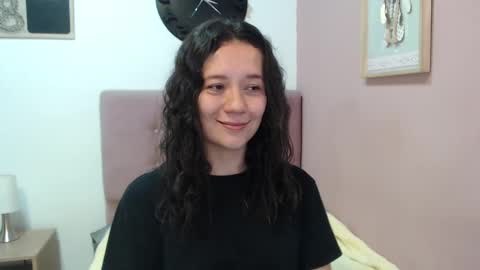 Lanna online show from March 11, 4:29 pm