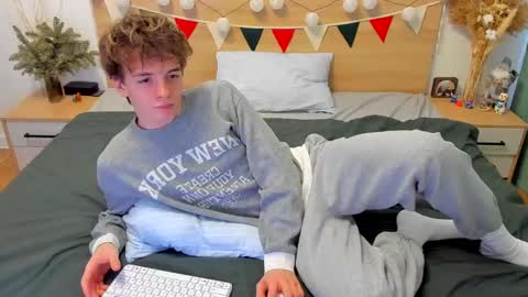 Fandi online show from February 3, 11:42 am