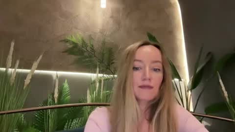 lanochka28 online show from May 17, 2:59 pm