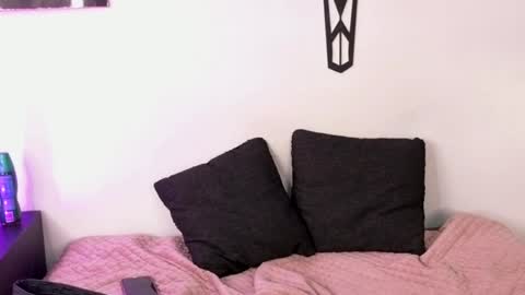 lara_as online show from May 13, 4:05 pm