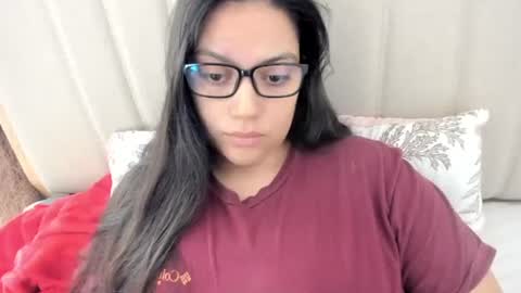 lara online show from November 17, 2:41 pm