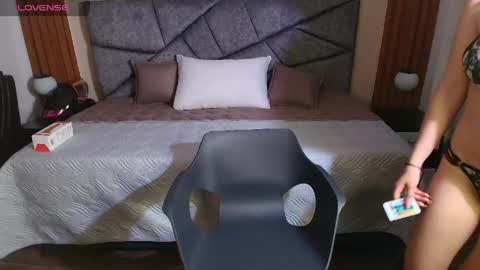 LaraCooper online show from April 23, 7:37 pm