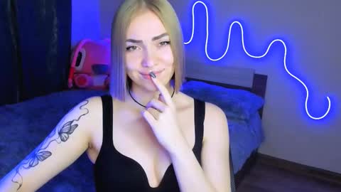 Snapshot of larakrein_lk chatting on September 30, 8:19 pm LaraKrein lk online show from September 30, 8:19 pm