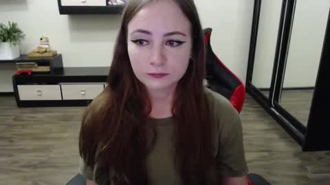 Laralianna online show from September 8, 4:39 pm