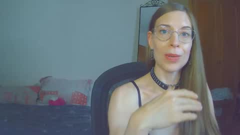 Snapshot of larawintersxxx chatting on September 10, 9:16 pm larawintersxxx online show from September 10, 9:16 pm