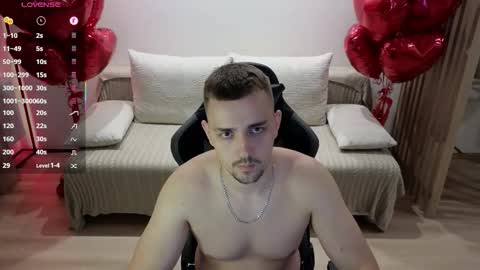 Snapshot of larstar01 chatting on September 26, 10:07 pm Lars online show from September 26, 10:07 pm