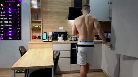 Snapshot of larstar01 chatting on February 20, 11:43 pm Lars online show from February 20, 11:43 pm