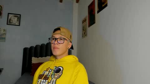 lass_nazar online show from April 14, 1:31 am