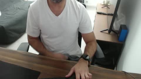 latexdave84 online show from January 19, 10:36 am