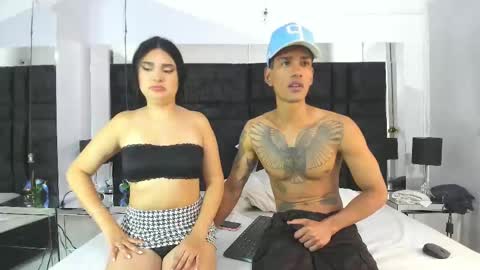 Snapshot of latin_couple20y chatting on October 9, 8:47 pm Johana y Santiago online show from October 9, 8:47 pm