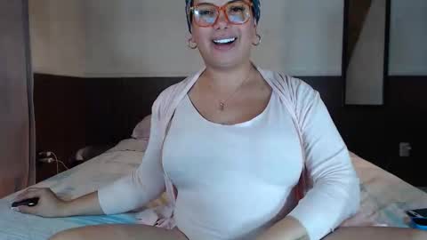 FLOR SALVAJE online show from March 29, 1:07 am