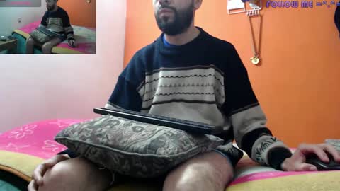 Aaron  I N D E P E N D E N T - M O D E L online show from March 3, 5:09 pm