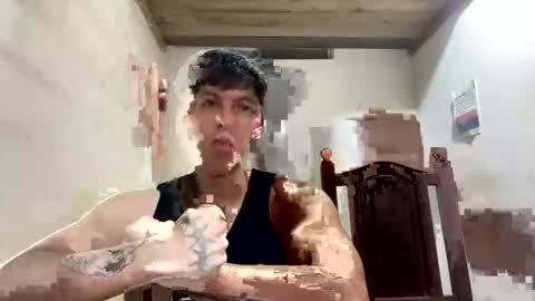 LatinDark online show from March 23, 7:57 am