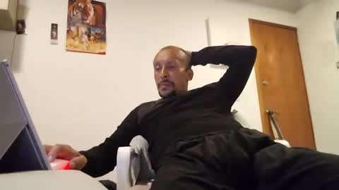 latinhardfucker1980 online show from January 15, 1:56 am