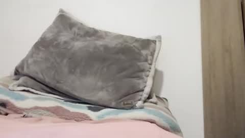 latinhardfuker1980 online show from February 1, 7:36 am