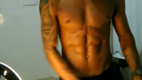 latinmarian online show from April 6, 12:30 am