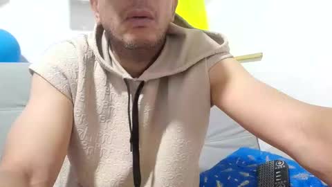 latinmartin254 online show from October 12, 2:09 pm