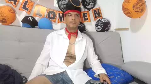 latinmartin254 online show from October 29, 11:49 pm