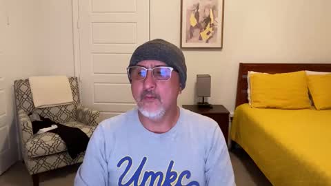 QS - INDEPENDENT MODEL online show from November 12, 6:38 am