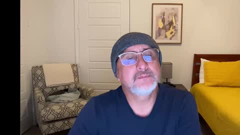 QS - INDEPENDENT MODEL online show from November 23, 5:38 am