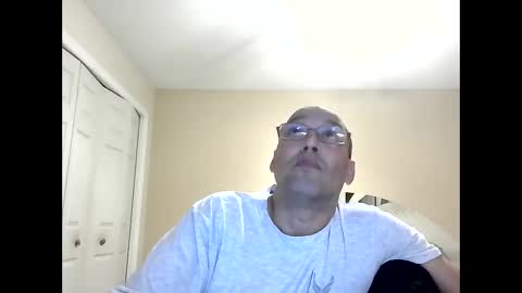 Snapshot of latinoinfla chatting on December 25, 1:53 am latinoinfla online show from December 25, 1:53 am