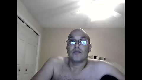 Snapshot of latinoinfla chatting on January 2, 1:17 am latinoinfla online show from January 2, 1:17 am