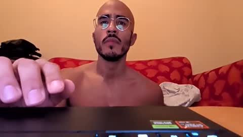 latinomixedbbc online show from January 14, 5:59 am