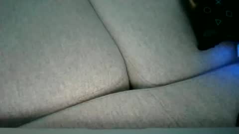 latinromeo1a online show from April 19, 4:19 pm