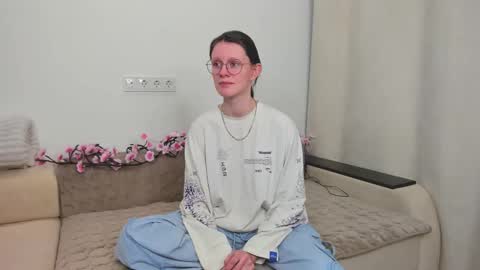 latoriacosner online show from December 22, 12:34 pm