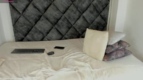 LEANDRO online show from September 19, 3:54 am